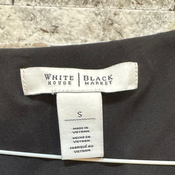 White House Black Market Black Sleeveless V-Neck Blouse - Picture 2 of 2